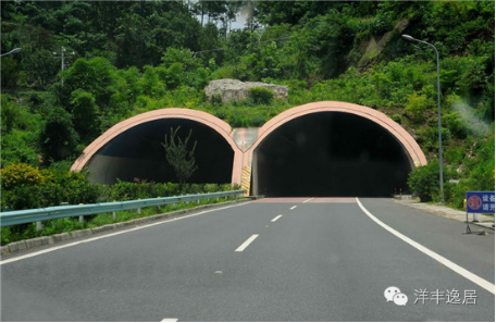 该隧道位于荆山大道上,象山大道与航空路之间,工程名罗汉山隧道.